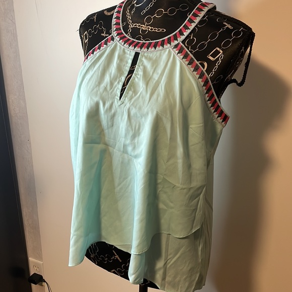 Jessica Simpson Mint Green halter type Aztec accents Size Large - Picture 2 of 6